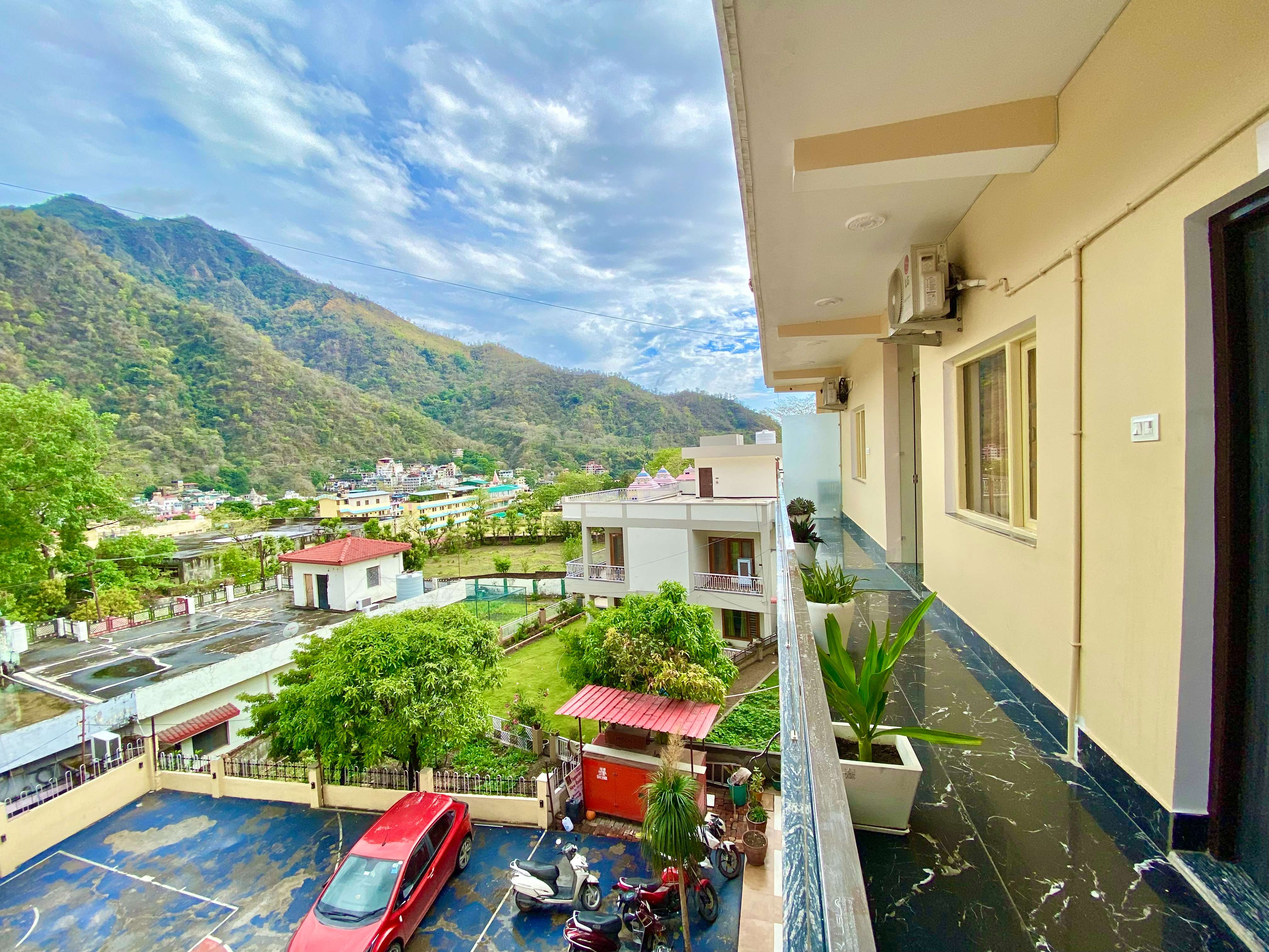 divineyogpeethgallery