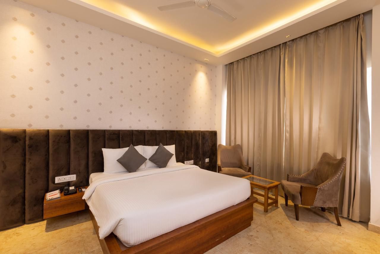 divineyogpeethgallery