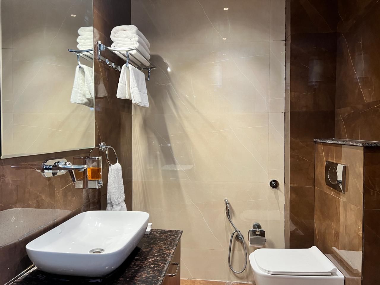 accommendation of yoga divineyogpeeth